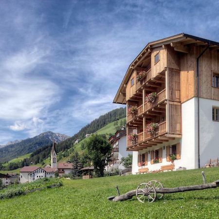 Ciasa Medalghes San Martino in Badia Exterior foto