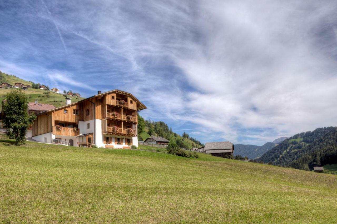 Ciasa Medalghes San Martino in Badia Exterior foto